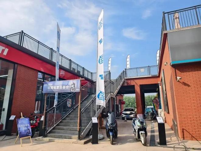 锐龙电摩品鉴会洛阳站圆满落幕！车规级实力引爆古都骑行热情(图6)