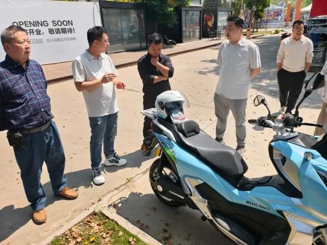 锐龙电摩品鉴会洛阳站圆满落幕！车规级实力引爆古都骑行热情(图5)