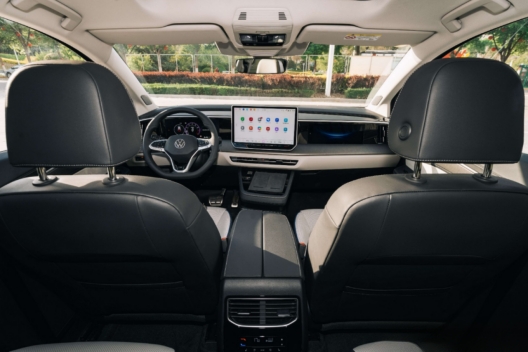 语音控制400+功能！全新揽境智能座舱颠覆传统交互模式(图2)