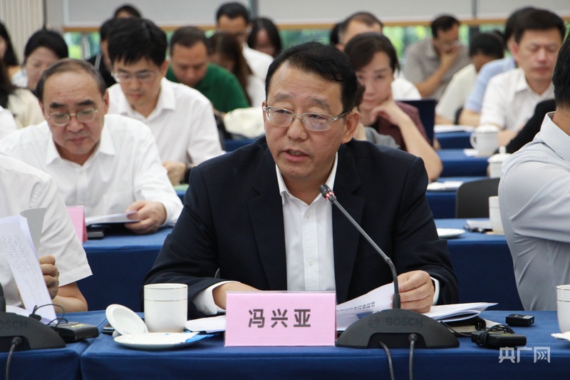 广汽集团冯兴亚：培育新兴赛道新质生产力 以科技创新驱动汽车产业升级(图2)