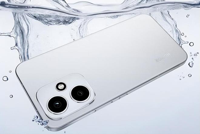 7200mAh+IP69质感直屏+2亿像素仅2124元荣耀真没划水！(图5)