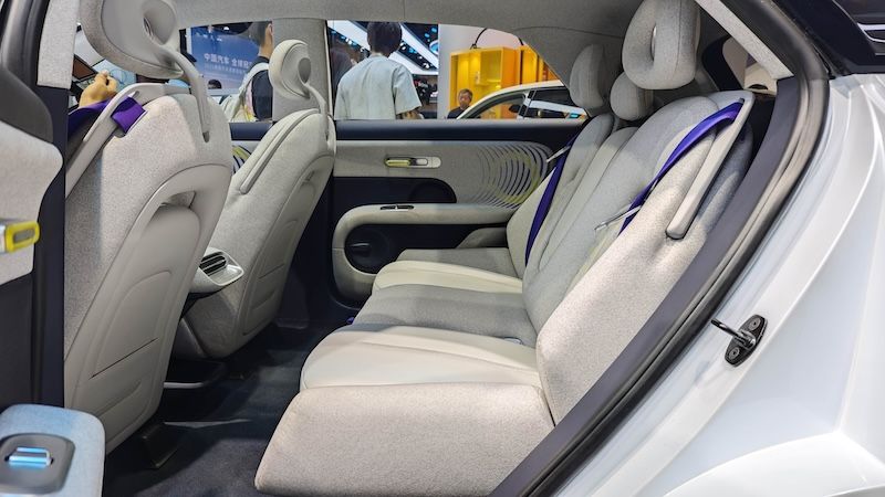 实拍全新奇瑞QQ 融入纯电驱动与智能座舱技术(图6)