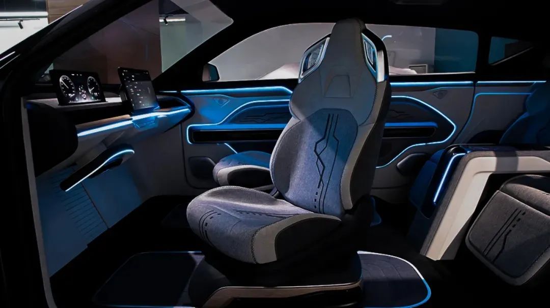 智慧出行新纪元：斑马智行重新定义人车交互体验(图1)