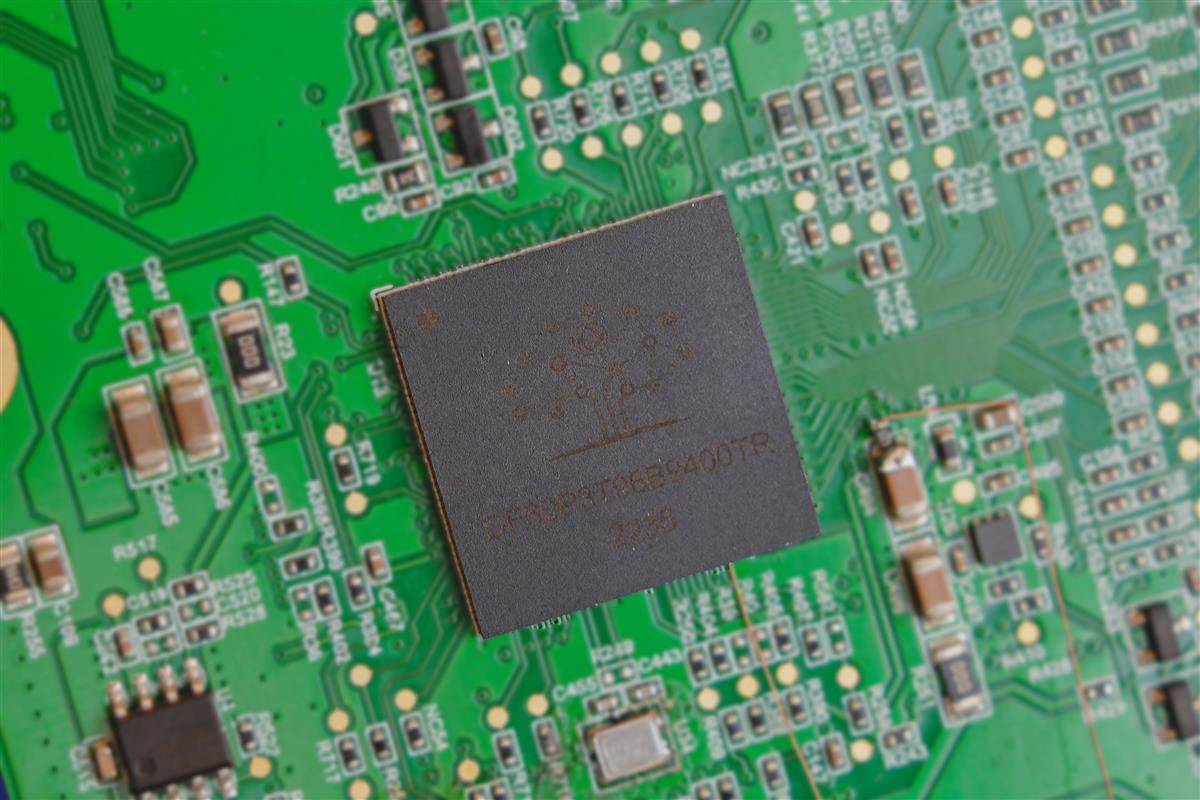 联发科技官宣3nm芯片天玑座舱 S1 Ultra深蓝L06首搭实现5年仍领先(图1)