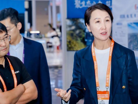 第三十二届中国汽车工程学会年会（SAECCE 2025）重庆举办 斑马智行携“OS+芯片+AI”引领智能座舱变革(图3)