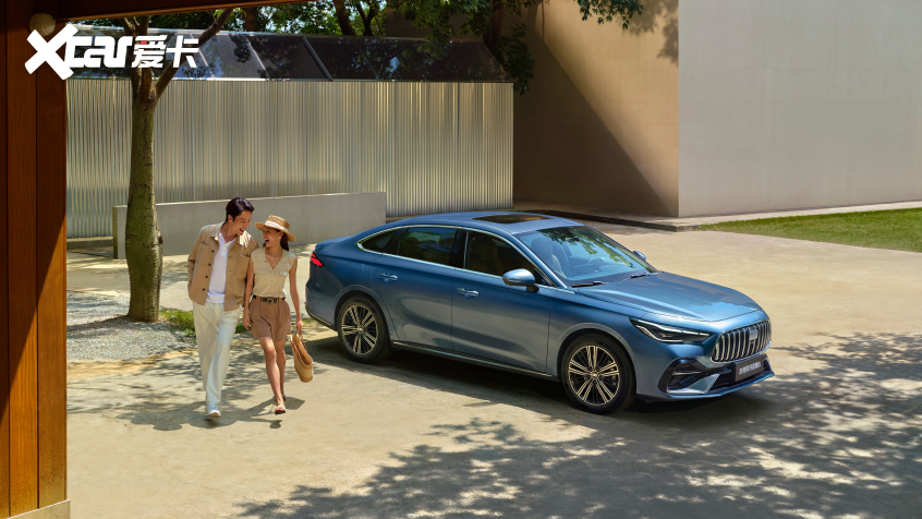 吉利银河星耀6上市688万起携银河星瀑设计抢滩插混市场(图8)