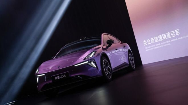 1399万元起公路磁悬浮深蓝L06预售开启3nm车规级座舱芯片(图4)