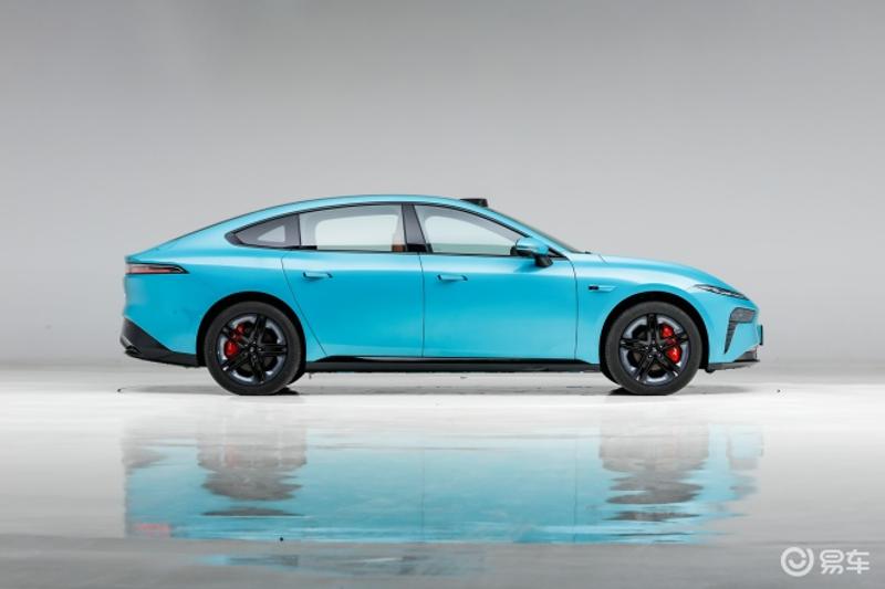 东风奕派eπ007+上市 限时焕新价1399万元起(图3)