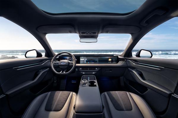 “放天性去野行”福特全明星阵容闪耀2025广州车展(图5)