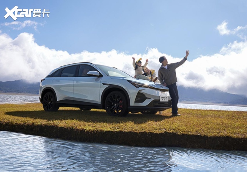 极狐全新阿尔法T5：AI大模型赋能座舱秒变“出行伙伴”(图2)