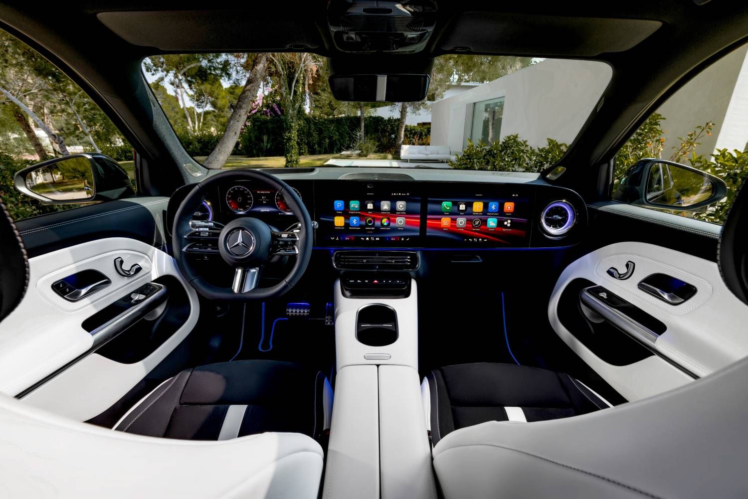 梅赛德斯-奔驰全新GLB发布 纯电版采用800V平台(图4)