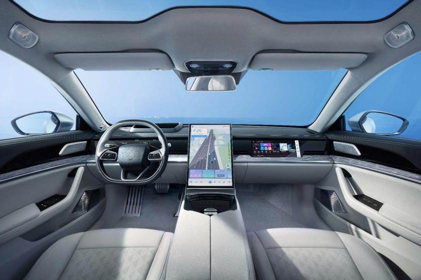 张平在高新区调研未来产业(图1)