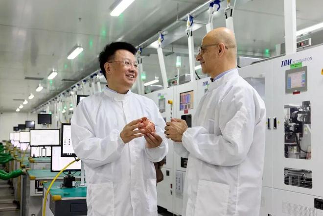 一家果链巨头决定进军智能座舱(图1)