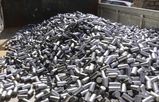 美国专家也看不懂！中国为何又把顶尖材料给干成“白菜价”了？(图6)