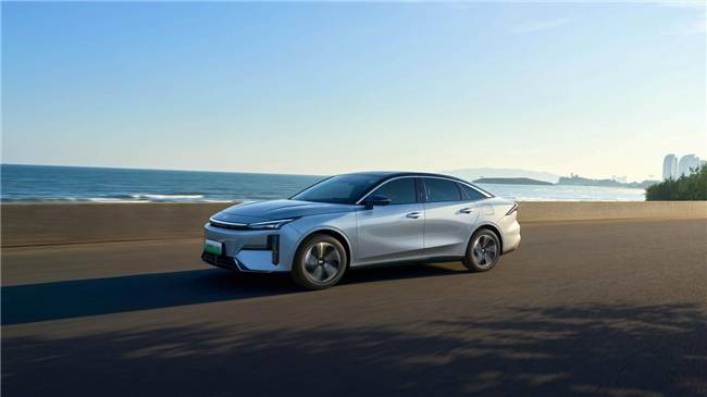 重新定义A级车的车机体验银河 L6 EM-i的Flyme Auto 智能座舱太亮眼(图1)