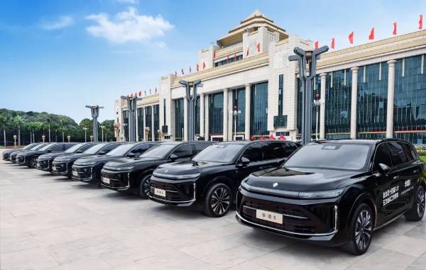 五菱高端智能首秀华境S破局而来(图1)