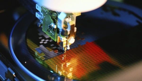 蔚来神玑芯片融资超22亿投后估值近百亿(图1)